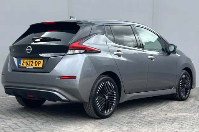 Nissan Leaf (2024) thumbnail 3