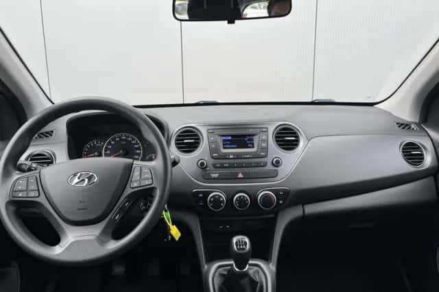 Hyundai i10 (2018) thumbnail 9