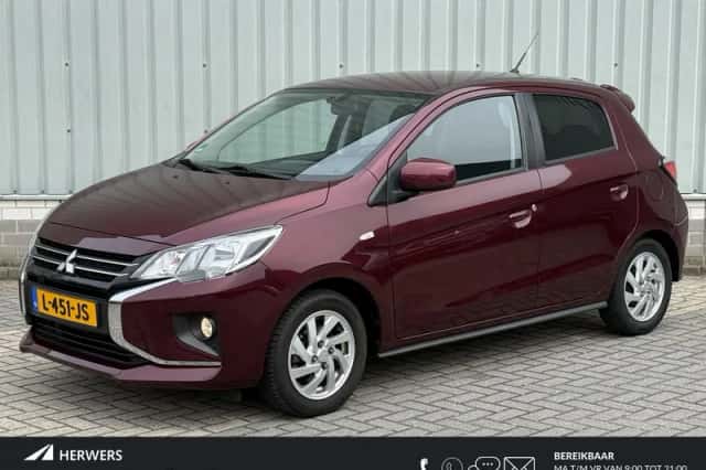 Mitsubishi Space Star (2021) thumbnail 1