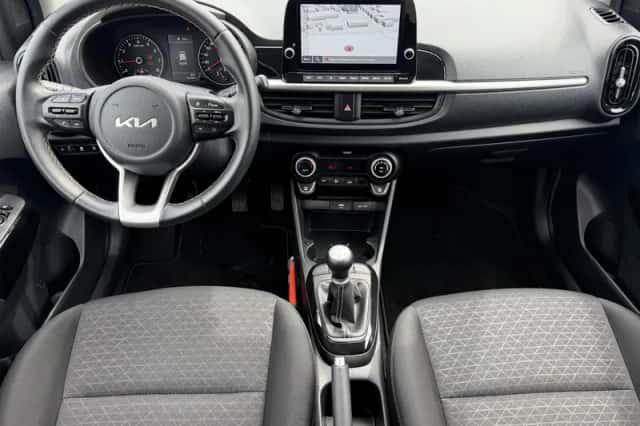 Kia Picanto (2022) thumbnail 2