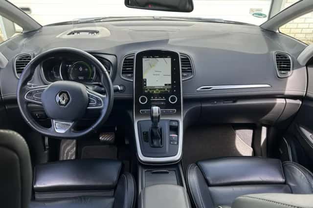 Renault Scénic (2018) thumbnail 2