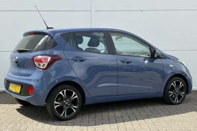 Hyundai i10 (2017) thumbnail 3