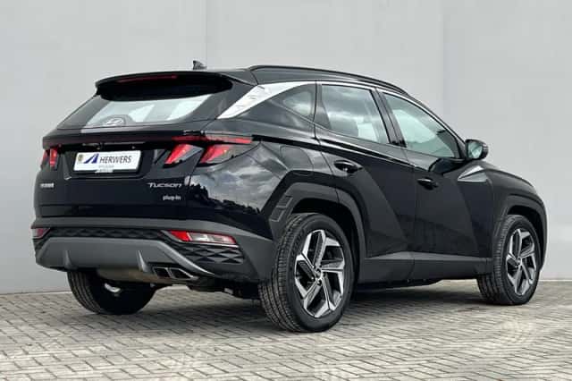 Hyundai Tucson (2023) thumbnail 3