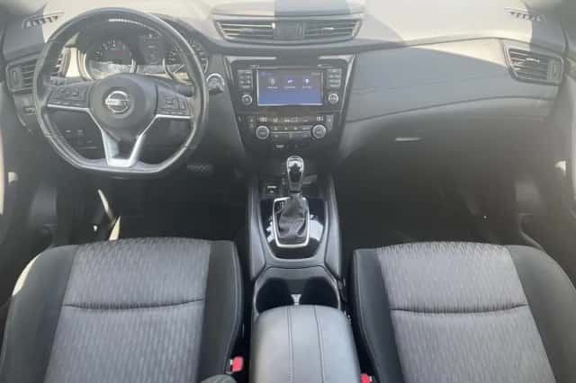 Nissan X-Trail (2020) thumbnail 2