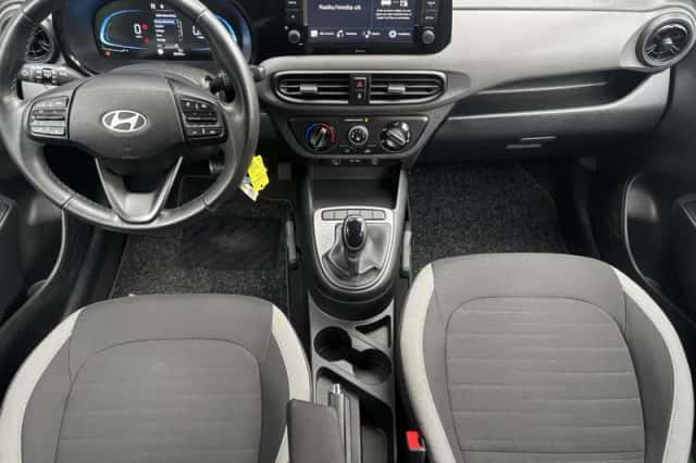 Hyundai i10 (2023) thumbnail 2