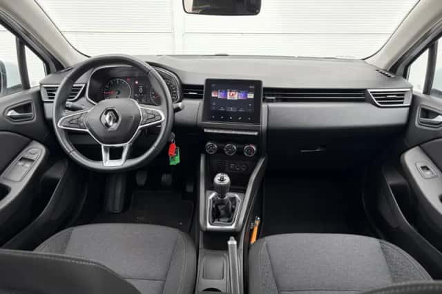 Renault Clio (2019) thumbnail 2