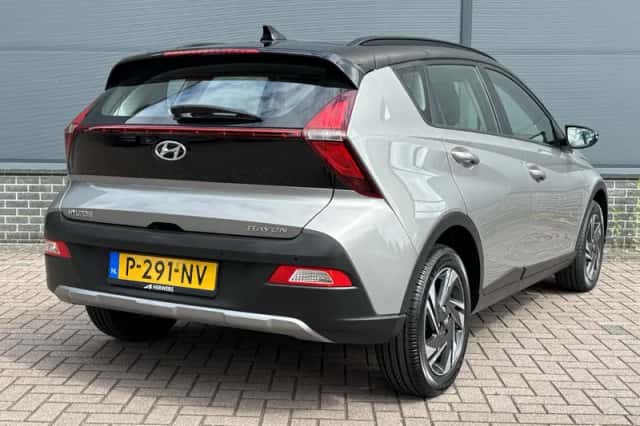 Hyundai Bayon (2022) thumbnail 3