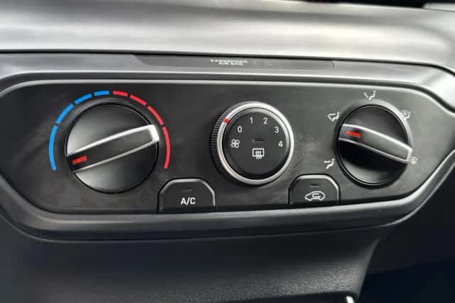 Hyundai Bayon (2022) thumbnail 4