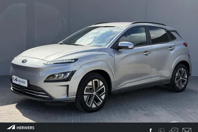Hyundai Kona (2024) thumbnail 1