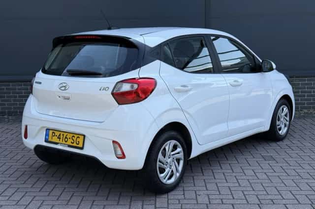 Hyundai i10 (2022) thumbnail 3