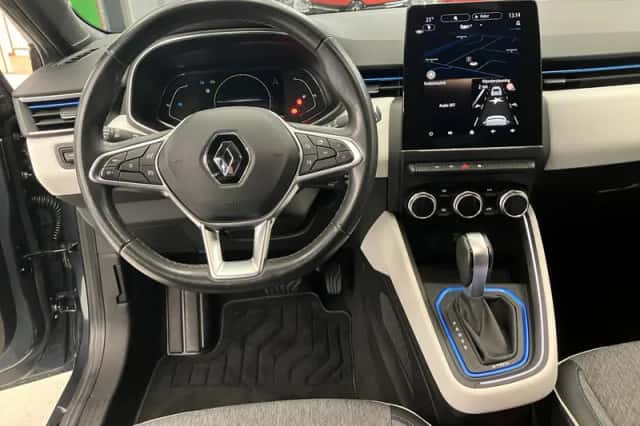 Renault Clio (2021) thumbnail 2