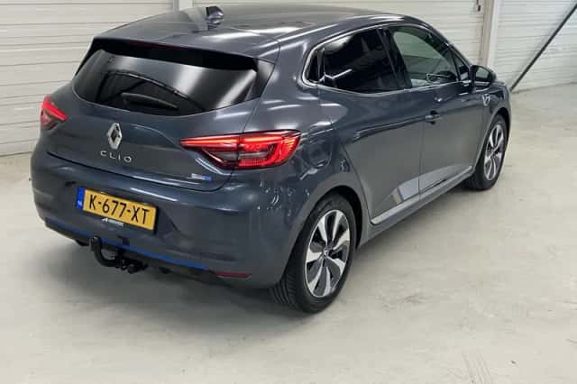 Renault Clio (2021) thumbnail 3