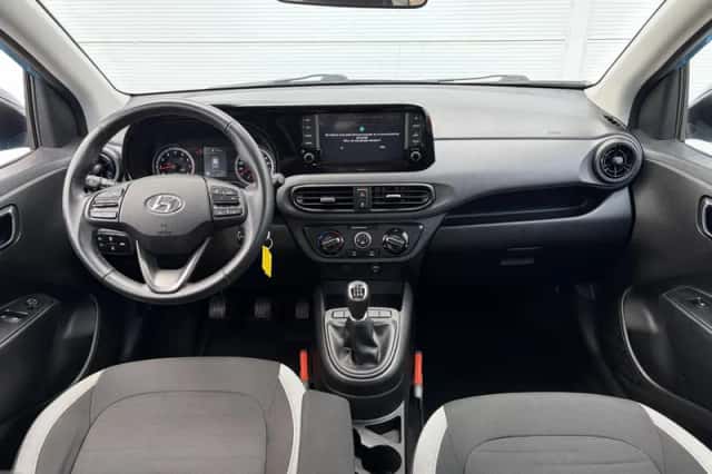 Hyundai i10 (2021) thumbnail 2