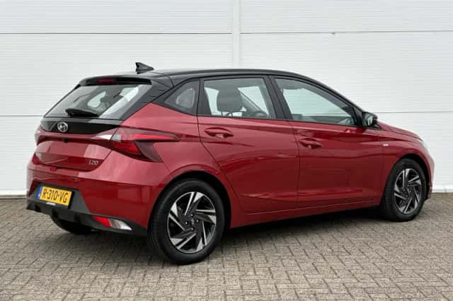 Hyundai i20 (2023) thumbnail 3