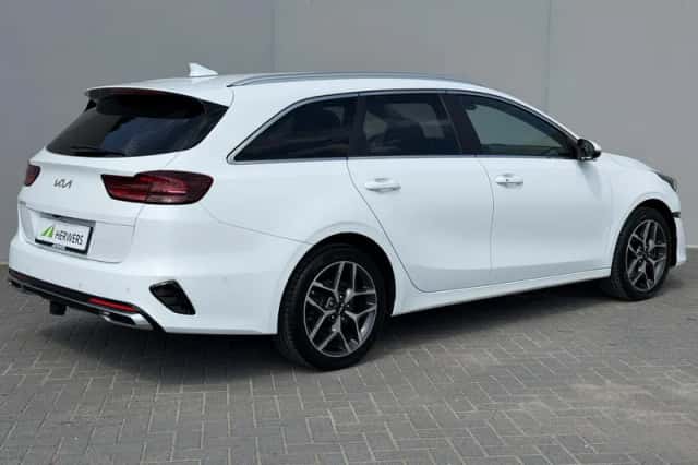 Kia Ceed Sportswagon (2023) thumbnail 3