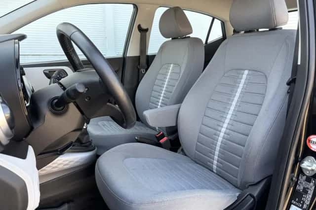 Hyundai i10 (2023) thumbnail 5