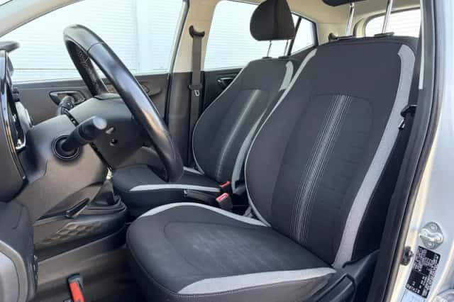 Hyundai i10 (2022) thumbnail 5
