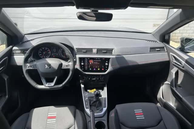 SEAT Arona (2021) thumbnail 2