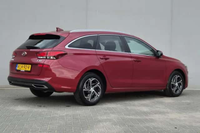 Hyundai i30 (2021) thumbnail 3