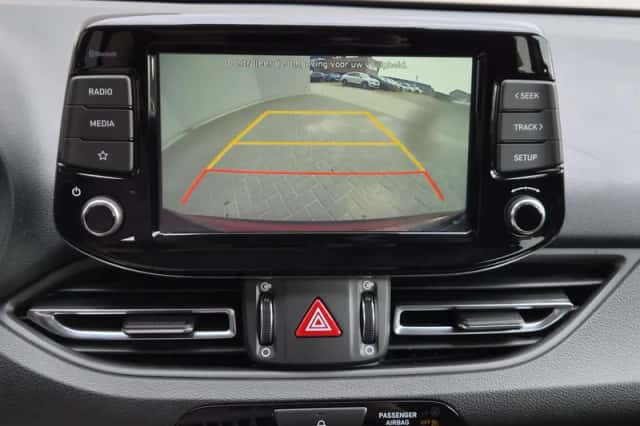Hyundai i30 (2021) thumbnail 4
