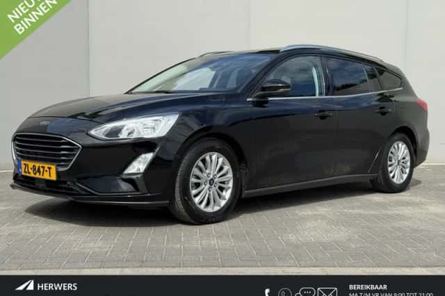 Ford Focus (2019) thumbnail 1