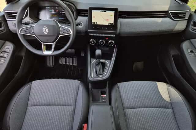 Renault Clio (2025) thumbnail 2