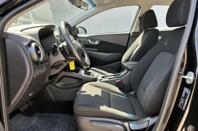 Hyundai Kona (2022) thumbnail 6