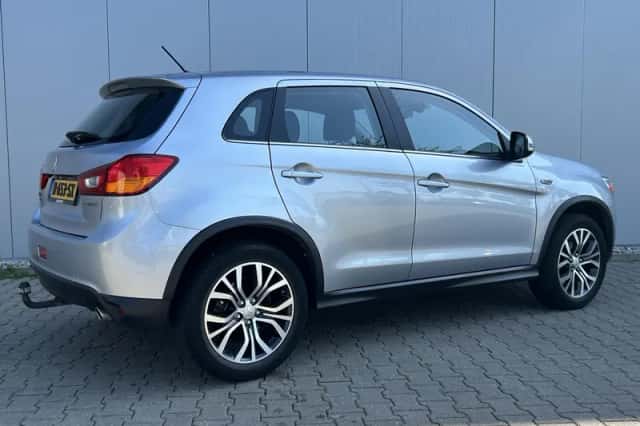 Mitsubishi ASX (2017) thumbnail 3