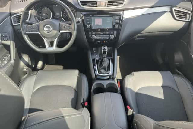 Nissan Qashqai (2019) thumbnail 2
