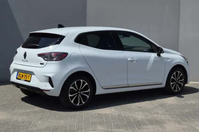 Renault Clio (2025) thumbnail 3