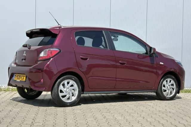 Mitsubishi Space Star (2021) thumbnail 3