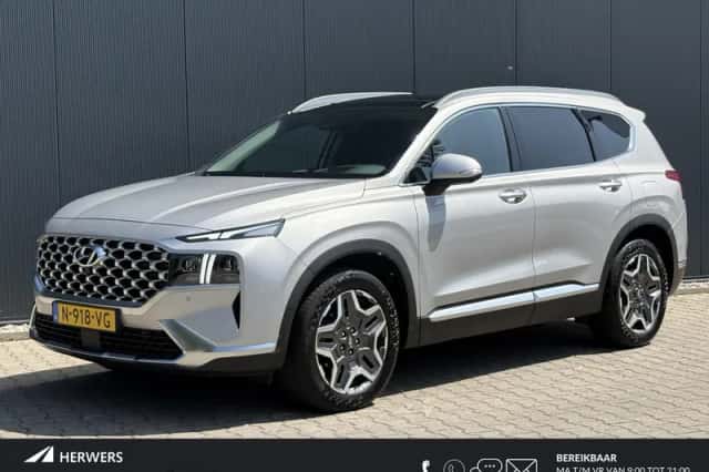 Hyundai Santa Fe (2022) thumbnail 1