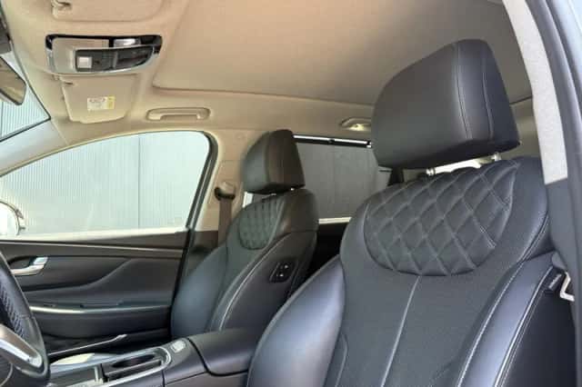 Hyundai Santa Fe (2022) thumbnail 4