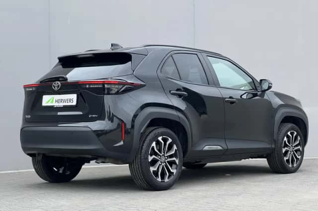 Toyota Yaris Cross (2025) thumbnail 3