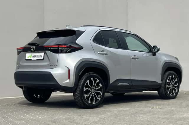 Toyota Yaris Cross (2025) thumbnail 3