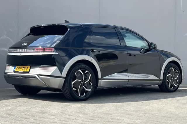 Hyundai Ioniq 5 (2023) thumbnail 3