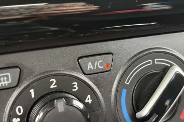 Suzuki Swift (2024) thumbnail 3
