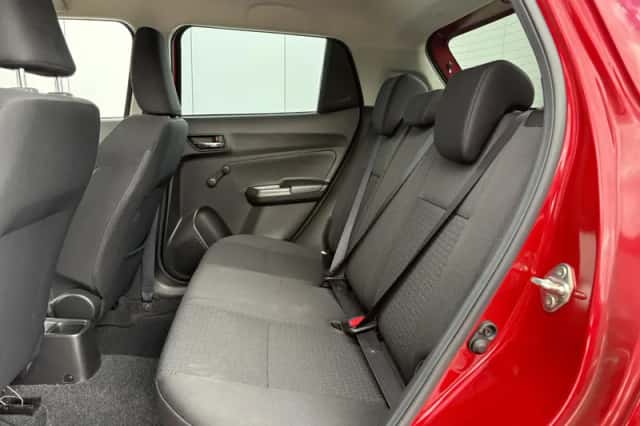Suzuki Swift (2024) thumbnail 6