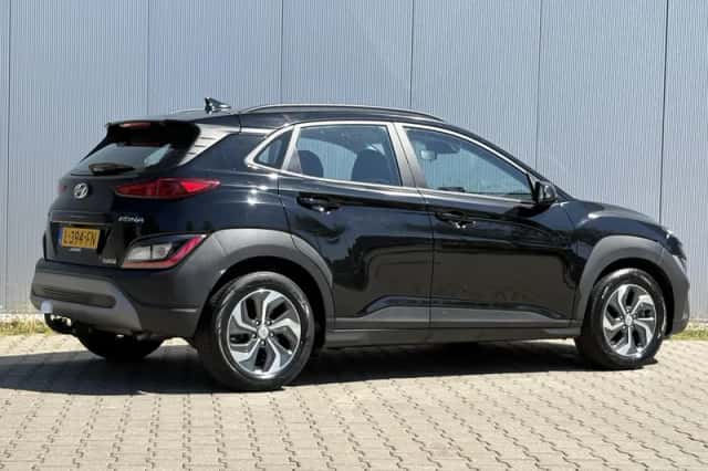 Hyundai Kona (2021) thumbnail 3