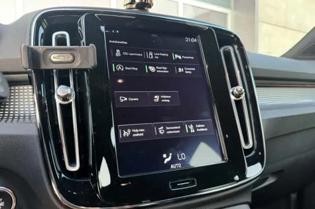 Volvo XC40 (2019) thumbnail 4