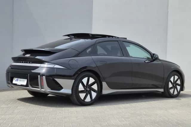 Hyundai Ioniq 6 (2023) thumbnail 3