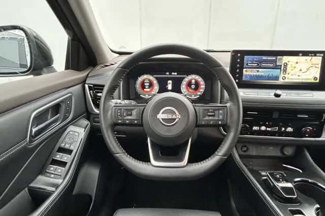 Nissan X-Trail (2023) thumbnail 2