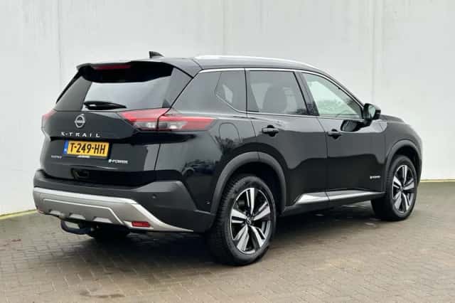 Nissan X-Trail (2023) thumbnail 3