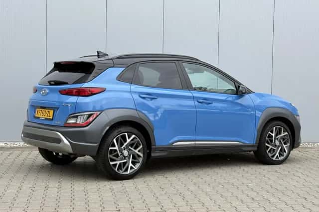Hyundai Kona (2021) thumbnail 3