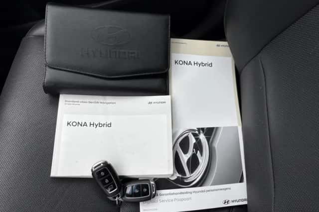 Hyundai Kona (2021) thumbnail 5