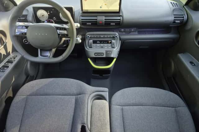 Hyundai Inster (2025) thumbnail 2