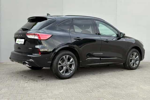 Ford Kuga (2023) thumbnail 3
