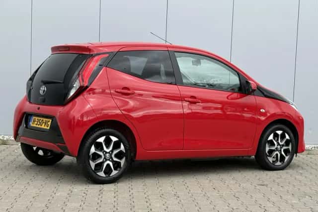 Toyota Aygo (2020) thumbnail 3