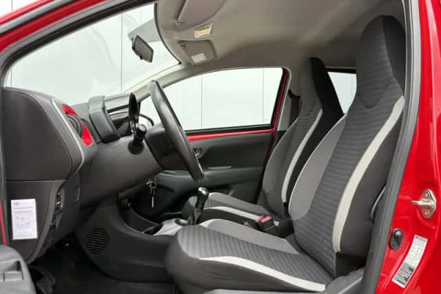 Toyota Aygo (2020) thumbnail 5
