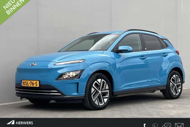 Hyundai Kona (2022) thumbnail 1
